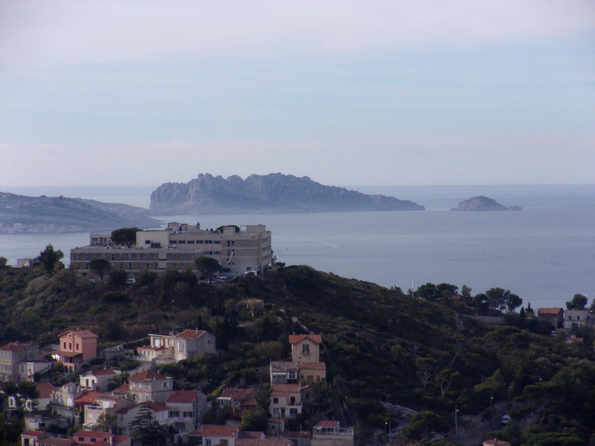 Stud Terras Ville Corniche 2 Pers Stat Gratuit Rue Modif Suivt Possib Et Accord Exclusif Marseille Exteriör bild