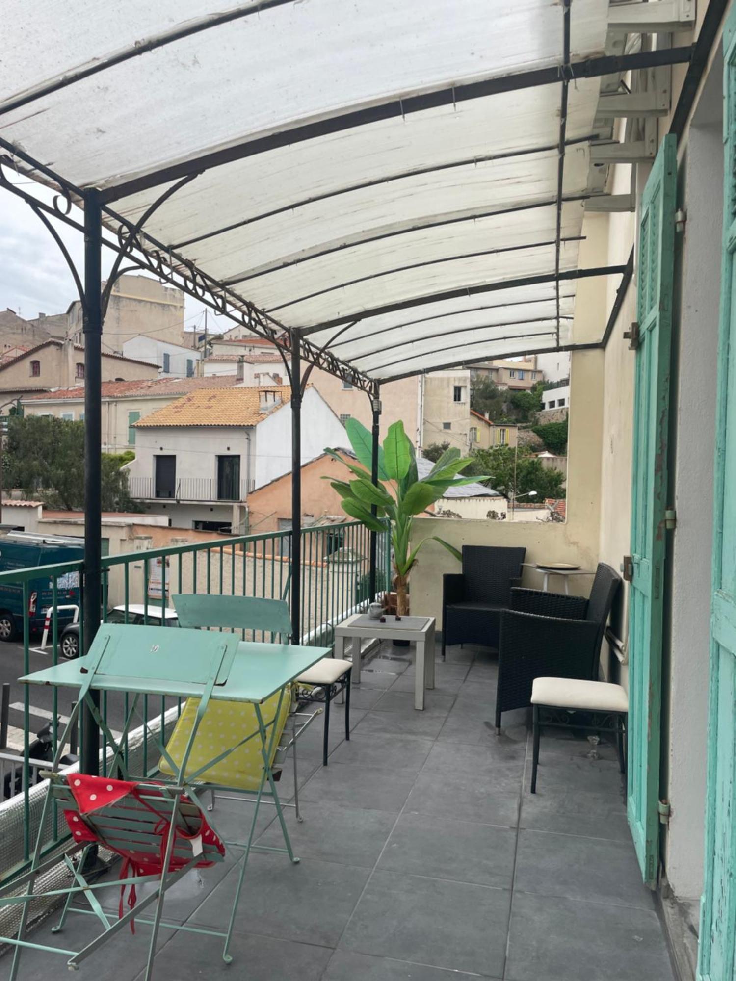 Stud Terras Ville Corniche 2 Pers Stat Gratuit Rue Modif Suivt Possib Et Accord Exclusif Marseille Exteriör bild