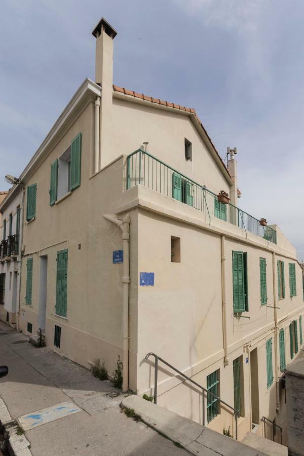 Stud Terras Ville Corniche 2 Pers Stat Gratuit Rue Modif Suivt Possib Et Accord Exclusif Marseille Exteriör bild
