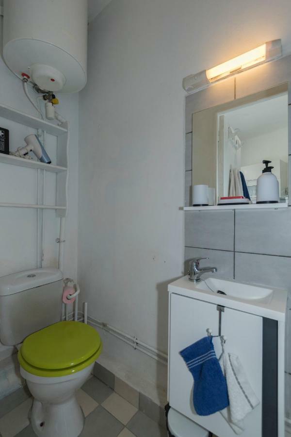 Stud Terras Ville Corniche 2 Pers Stat Gratuit Rue Modif Suivt Possib Et Accord Exclusif Marseille Exteriör bild
