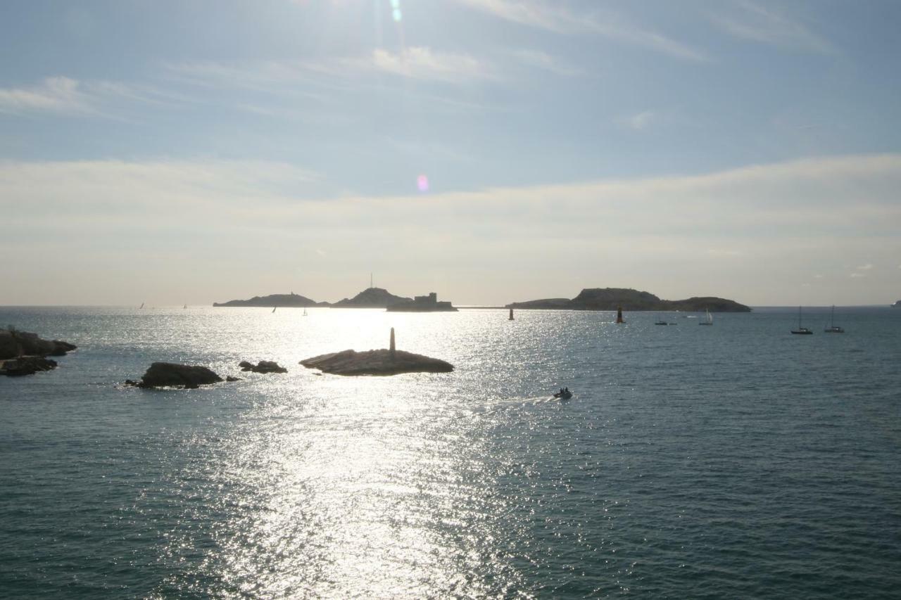 Stud Terras Ville Corniche 2 Pers Stat Gratuit Rue Modif Suivt Possib Et Accord Exclusif Marseille Exteriör bild