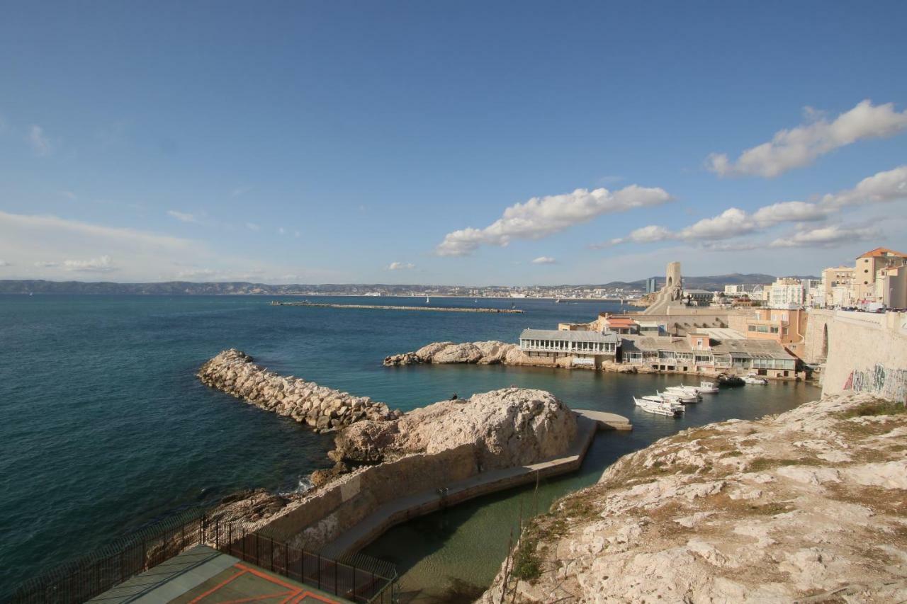 Stud Terras Ville Corniche 2 Pers Stat Gratuit Rue Modif Suivt Possib Et Accord Exclusif Marseille Exteriör bild